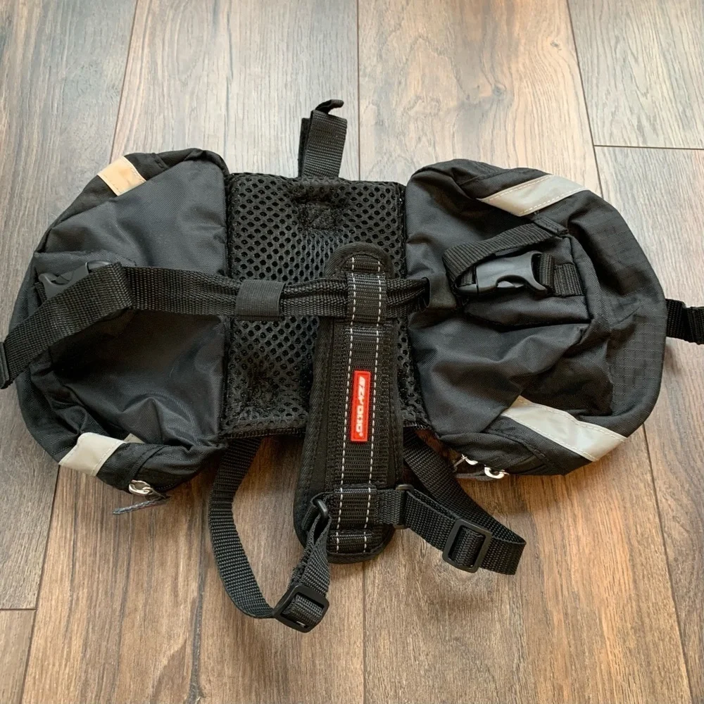 Ezydog Dog Backpack Summit w/Chest Plate Harness Size M